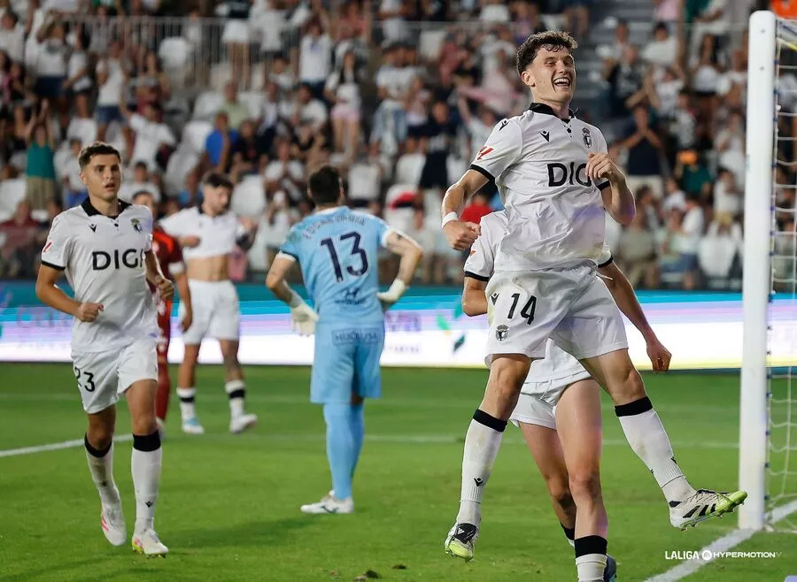 David González, del Burgos CF, protagonista de inicio de temporada