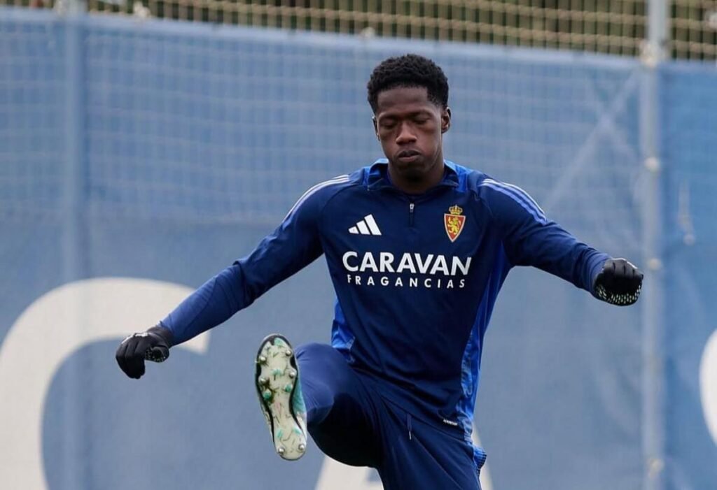 Yussif Saidu entrenando con el Real Zaragoza 