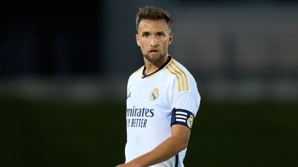 Carrillo disputando un encuentro con el Real Madrid Castilla