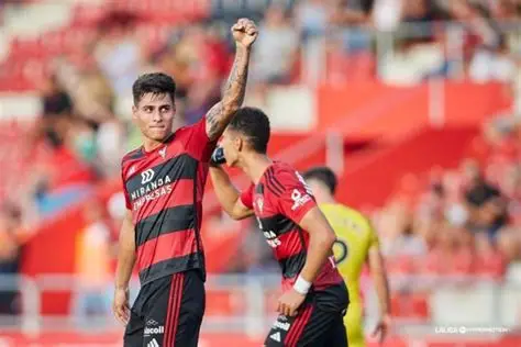 Karrikaburu y Carlos Martín suman opciones para el Deportivo 1 OIP 4 1