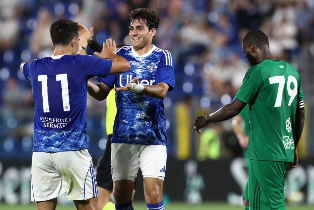 El Almería echaría el resto por sus dos fichajes soñados 1 El Almería persigue a Azón, del Como