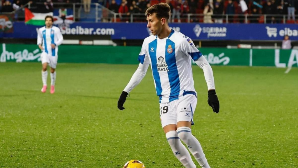 La SD Huesca sigue atenta a un delantero 1 image 198