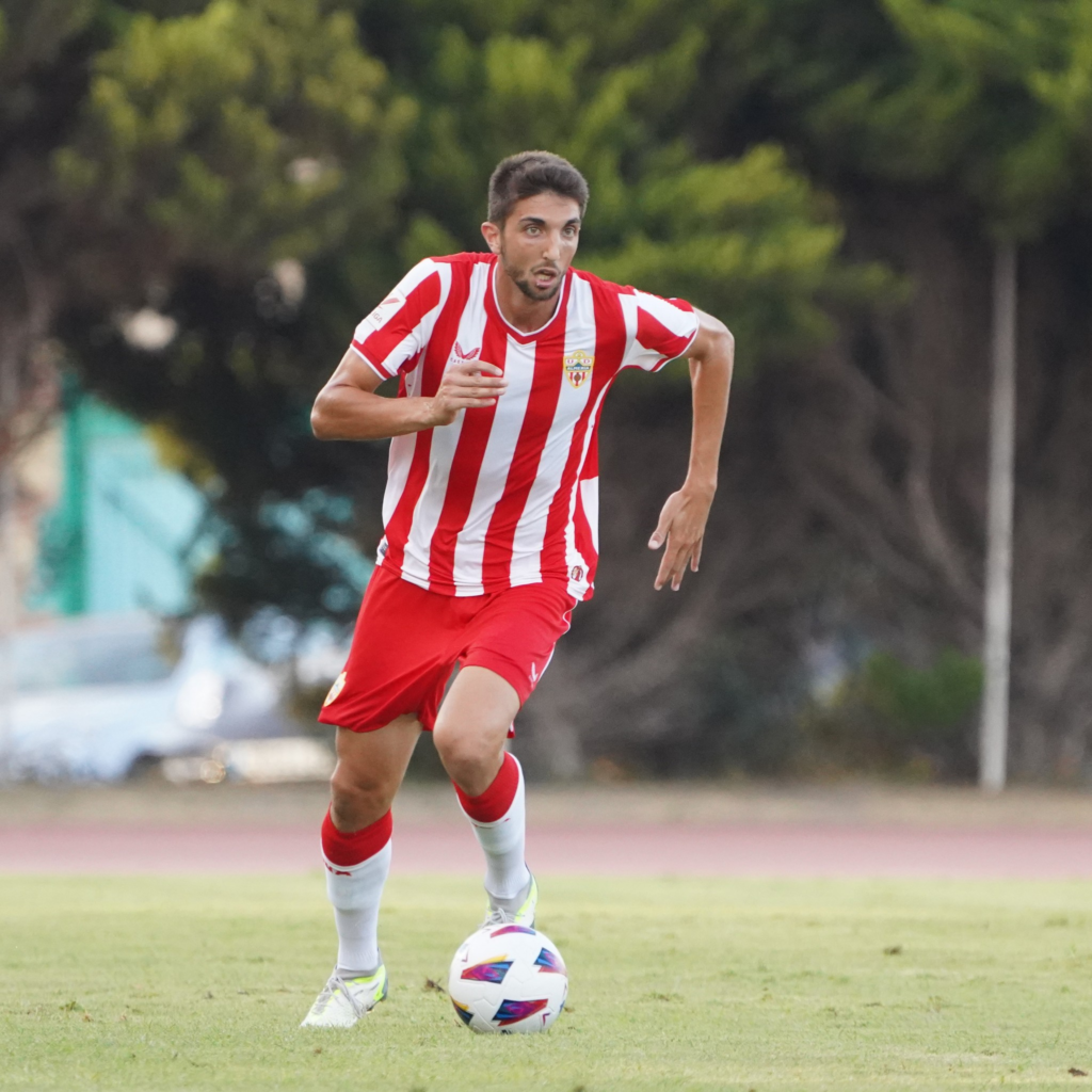 Édgar González, cerca de salir del Almería