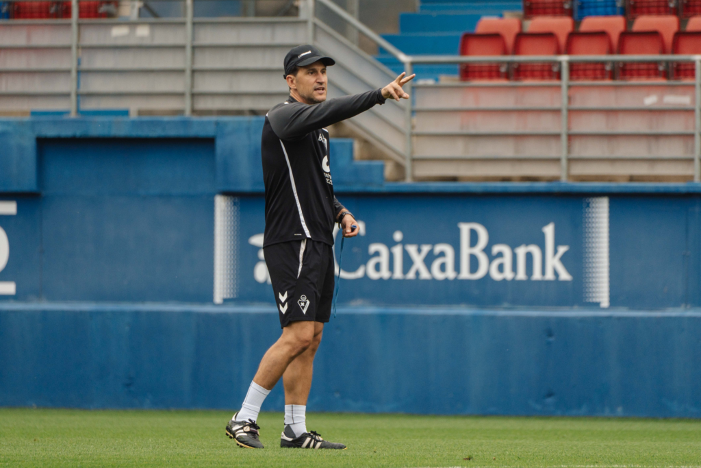 Beñat San José apuesta en el Eibar por Magunazelaia