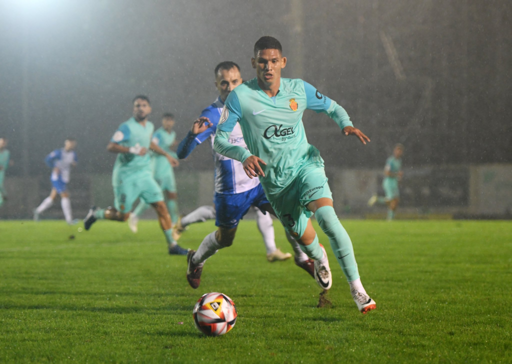 La SD Huesca tiene dos fichas cerca para cerrar plantilla