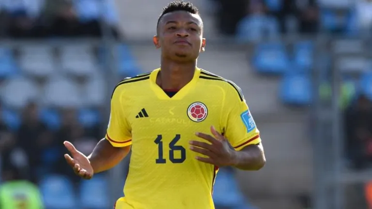Oscar Cortés, futbolista del Rangers F.C. ha sido muy recomendado por el periodista Julio Maldonado.