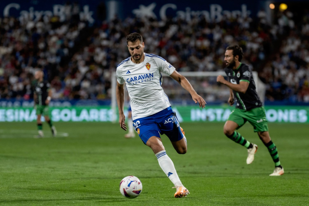 Zaragoza: oportunidad de oro en la delantera (salida Bakis a Lugo) 
