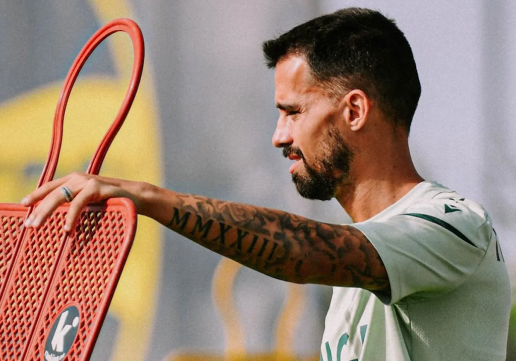 Suso, entrenando con el Cádiz