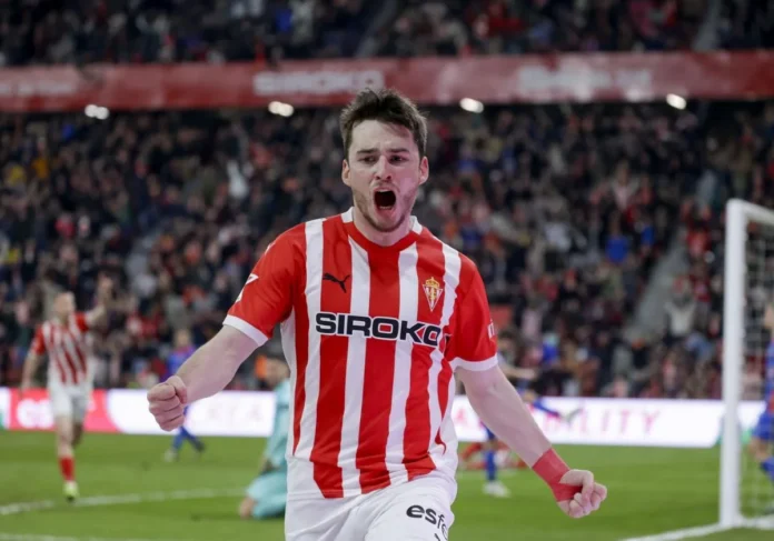 Guille Rosas es el gran perjudiado del encuentro del Sporting ante la U.D. Almería.