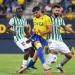 El Córdoba encuentra el punto a su defensa 3 IMG 0571