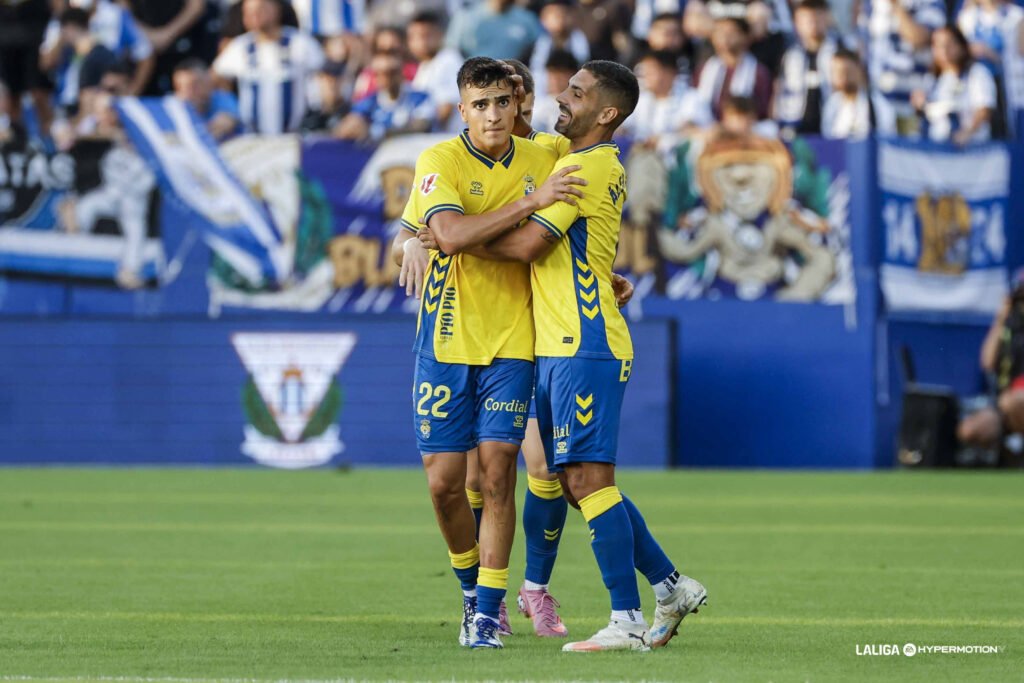 Ale Garcia celebrando su gol con Las Palmas
