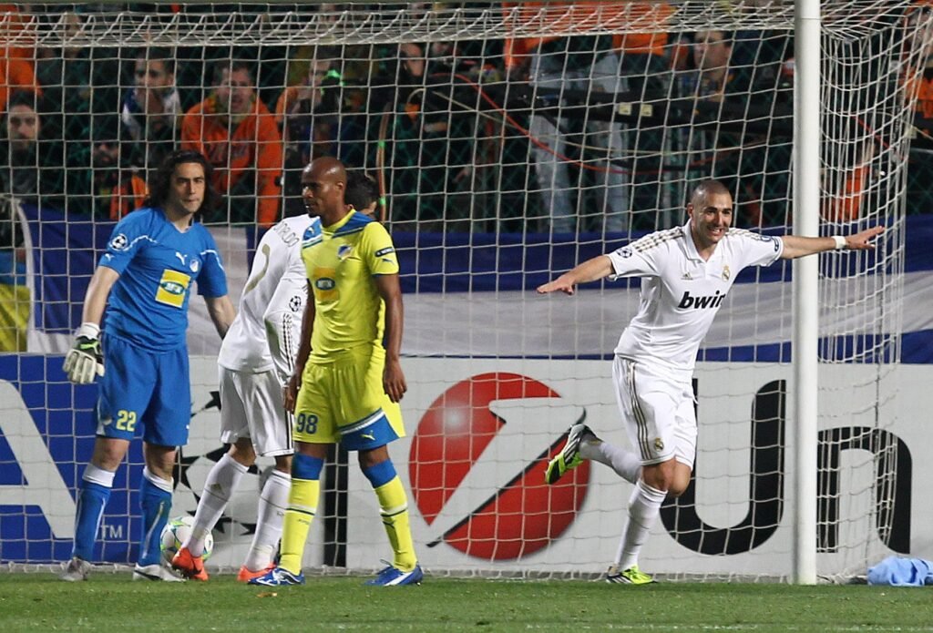 Partido de la UEFA Champions League entre el Real Madrid y el APOEL en la temporada 2011-12