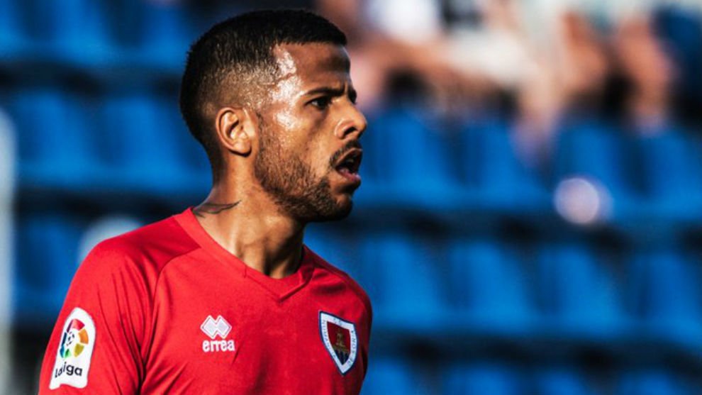 Gus Ledes en un partido con el CD Numancia