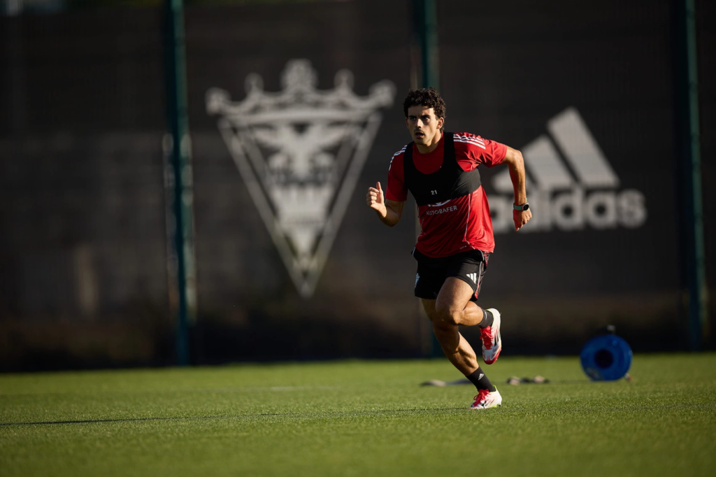 Mirandés: Pablo Pérez vuelve al grupo