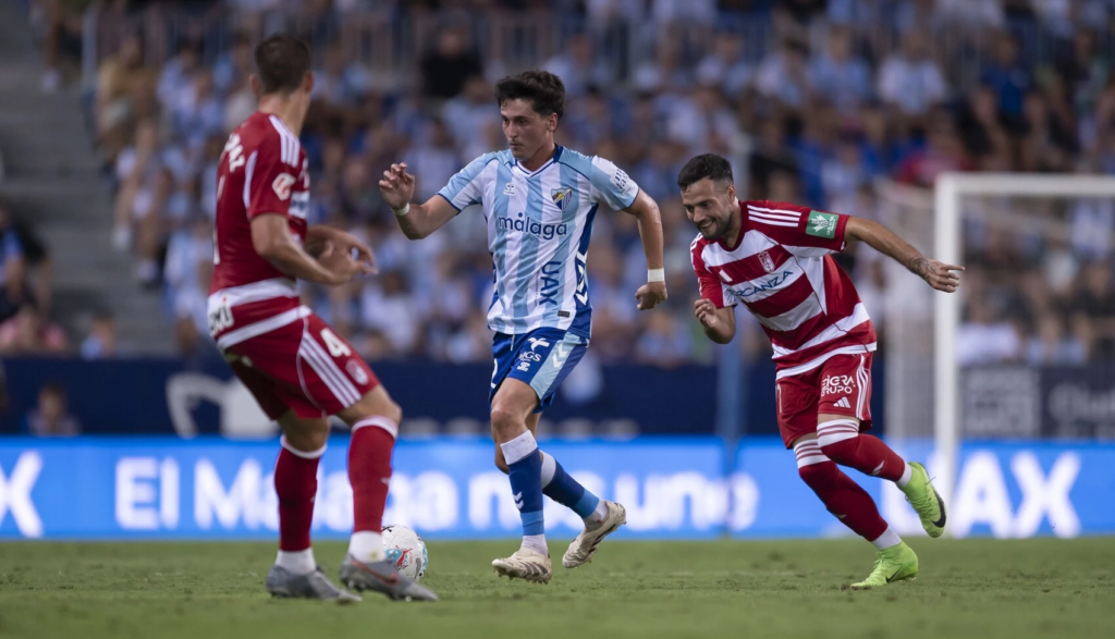 Málaga y Granada se repartieron los puntos