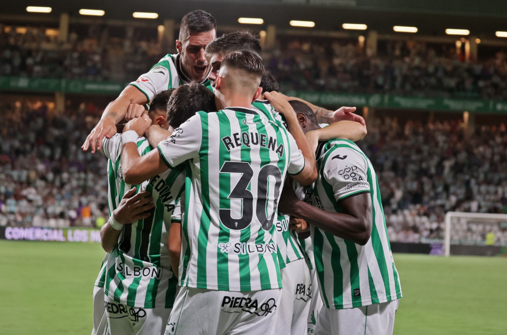 El guerrero del Córdoba que conquista a la afición 1 El Córdoba CF tiene en Alcedo a un futbolista de corazón