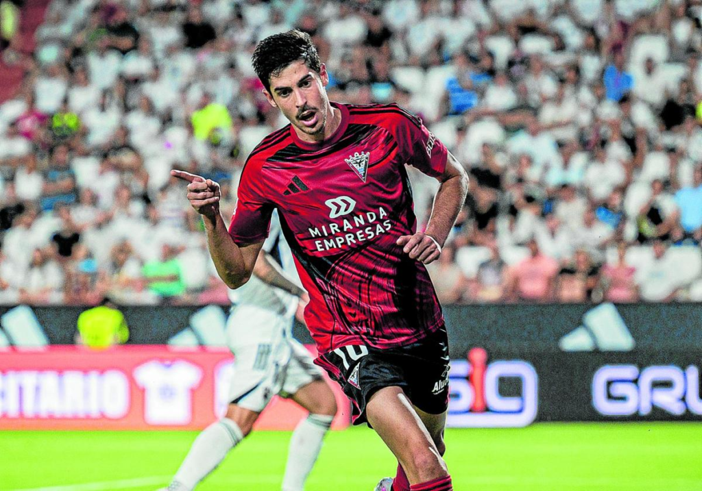 Carlos Fernández golea en el CD Mirandés