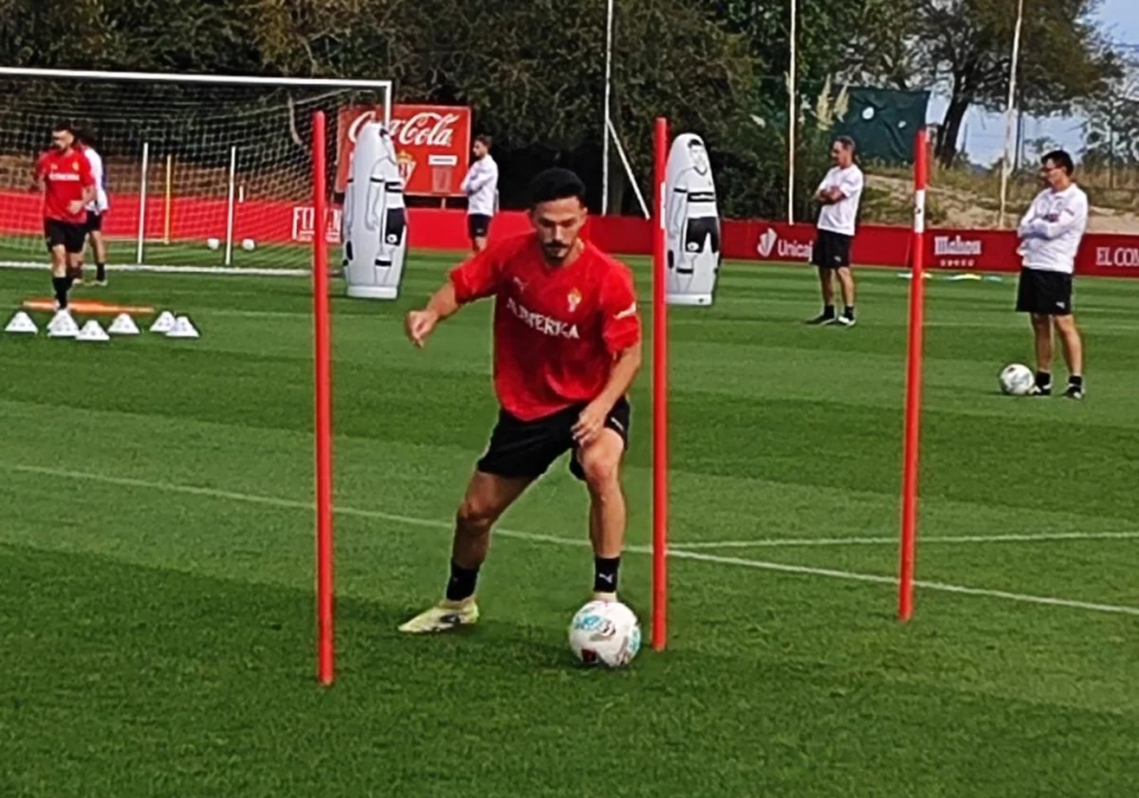Jesús Bernal se reincorpara con el grupo tras su lesión de larga duración.