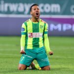 Iconos I. Gus Ledes, en una aventura europea por Chipre 3 Gus Ledes en un partido con el AEK Larnaca de Chipre