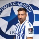 Iconos II. Aitor García: un ‘bravo’ cañonero que aterriza en Grecia 4 Aitor García, con el Atromitos griego