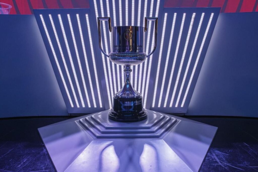 Copa del Rey: Los clubes de Segunda ya conocen a sus rivales 1 Trofeo Copa del Rey