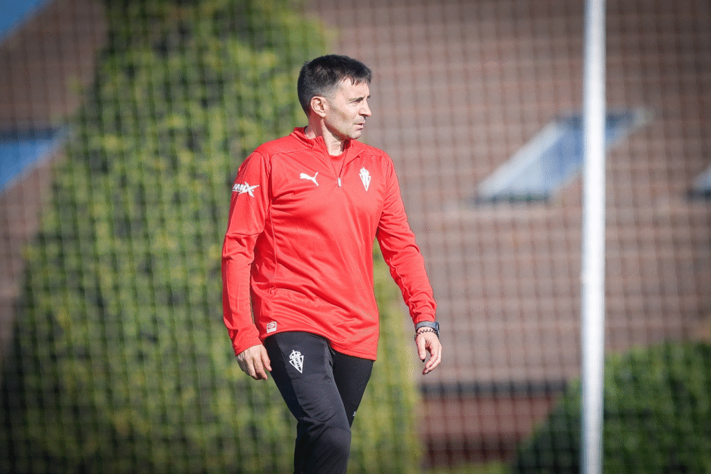 Asier Garitano acumula cinco derrotas consecutivas al frente del Sporting.