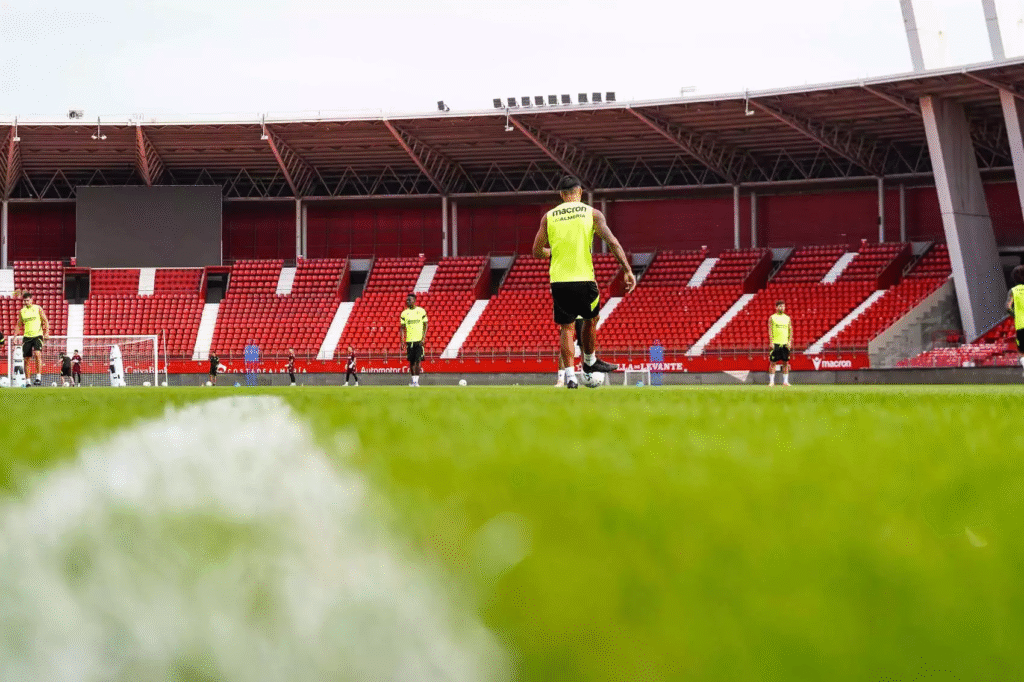La UD Almería necesitará un Estadio Juegos del Mediterráneo que le brinde su apoyo