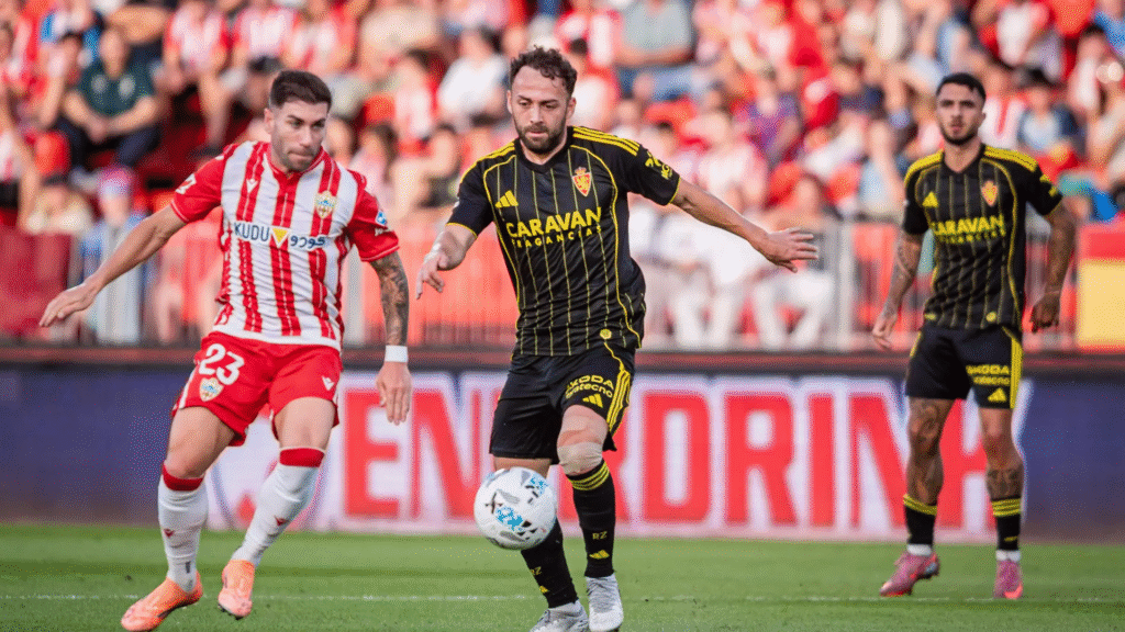 El Almería venció merecidamente al Zaragoza