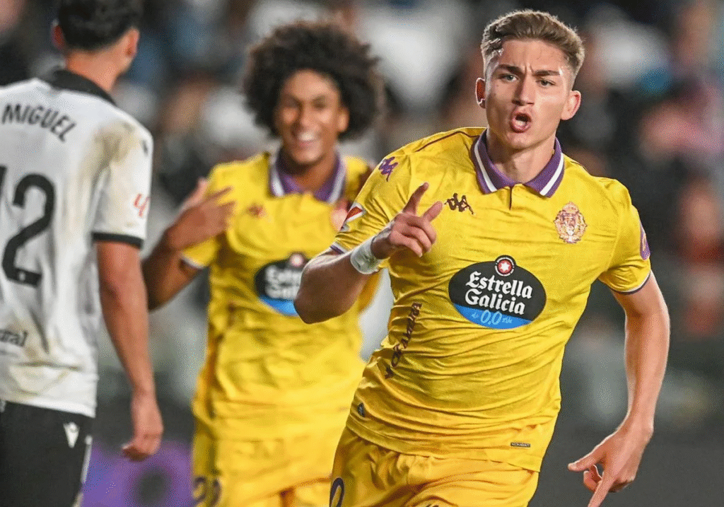Chuki le da los 3 puntos al Valladolid en un derbi muy caliente 2 Chuki celebra su gol de falta