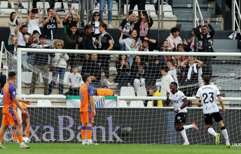 Un Burgos sin ideas en ataque 1 Appin celebra su gol ante el Málaga en Burgos