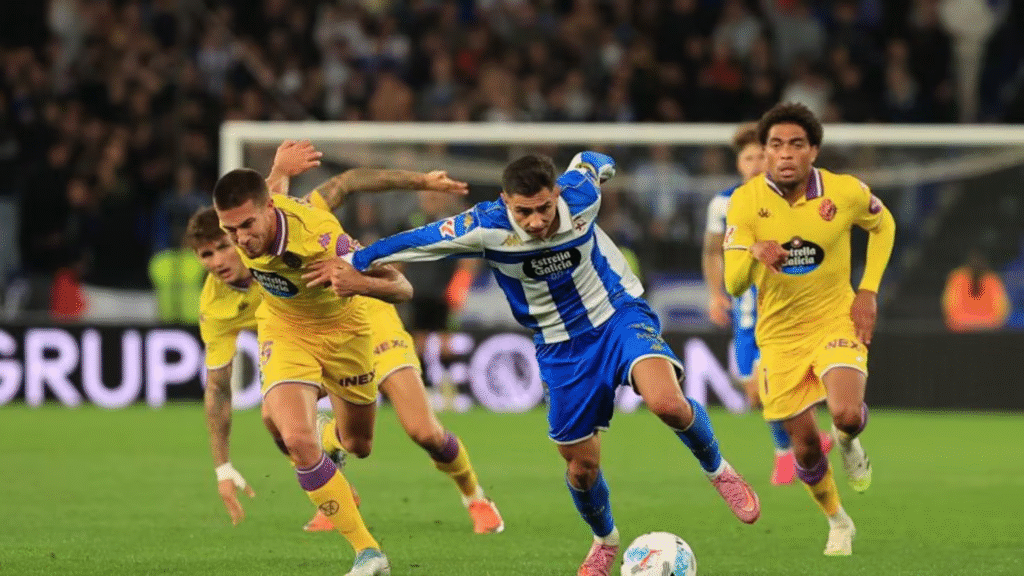 Yeremay forcejeando con Pablo Tomeo.