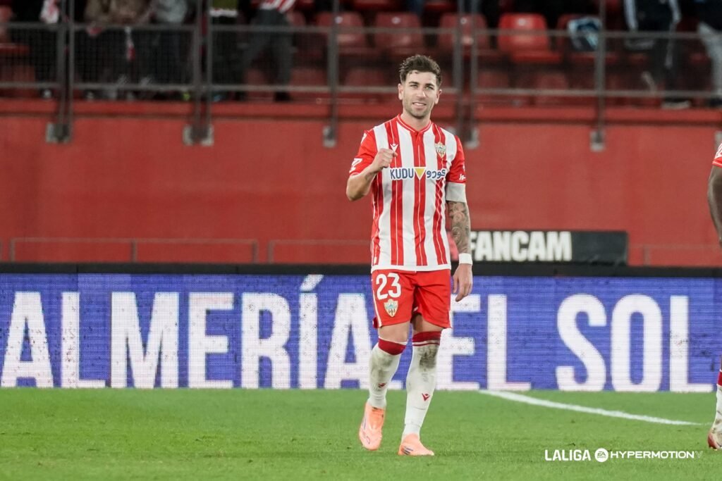Embarba echó el cierre a la goleada del Almería
