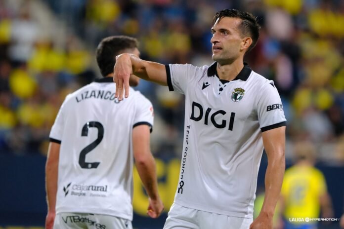 Grego Sierra anotó uno de los goles del Burgos en el nuevo Mirandilla