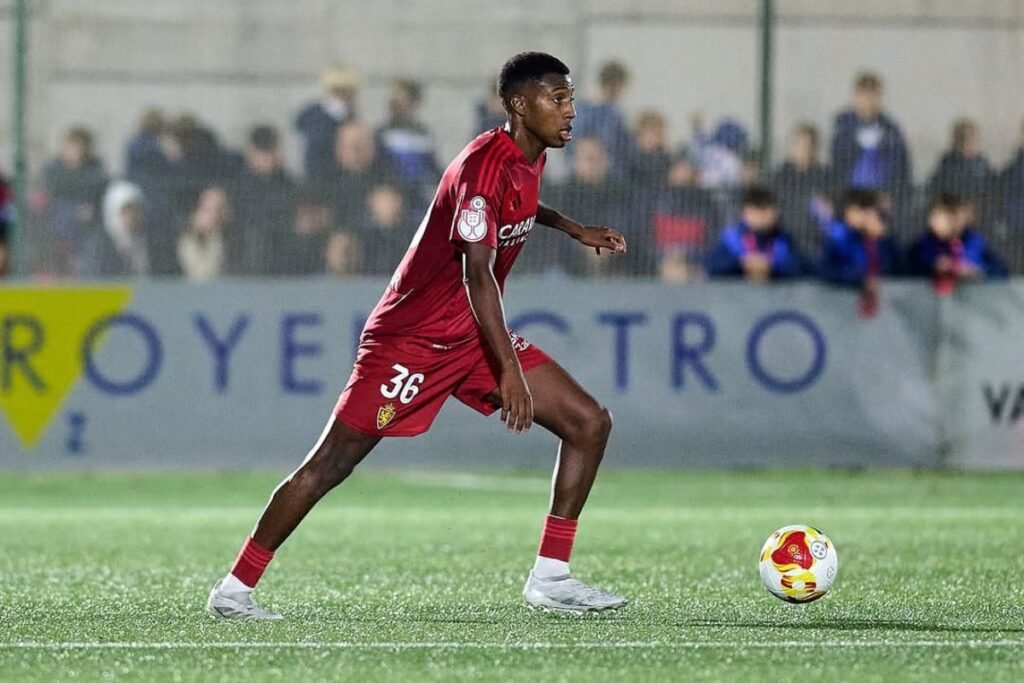 Alex Gomes en su debut con el Real Zaragoza