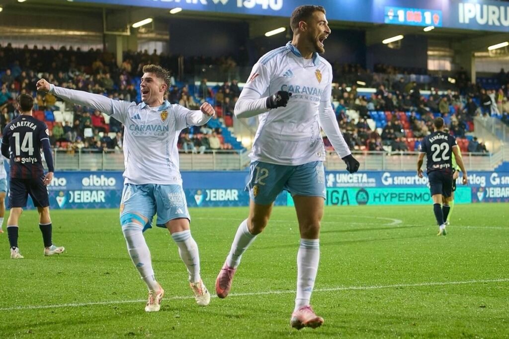 El Real Zaragoza renace al mando de Rubén Sellés 2 Sinan Bakış celebrando su primer gol con el Real Zaragoza