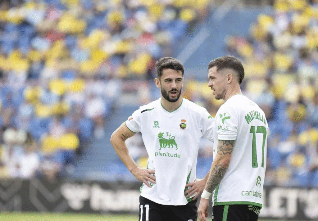 El Racing cosecha una merecida derrota ante la Union Deportiva Las Palmas.