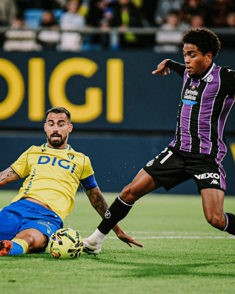 El Cádiz y el Valladolid disputaron un partido intenso