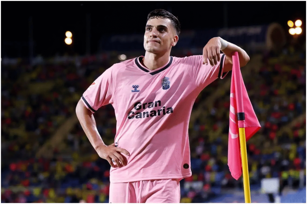 Ale García, el príncipe que quiere ser el rey de la Unión Deportiva 1 Ale García ilusiona en Las Palmas