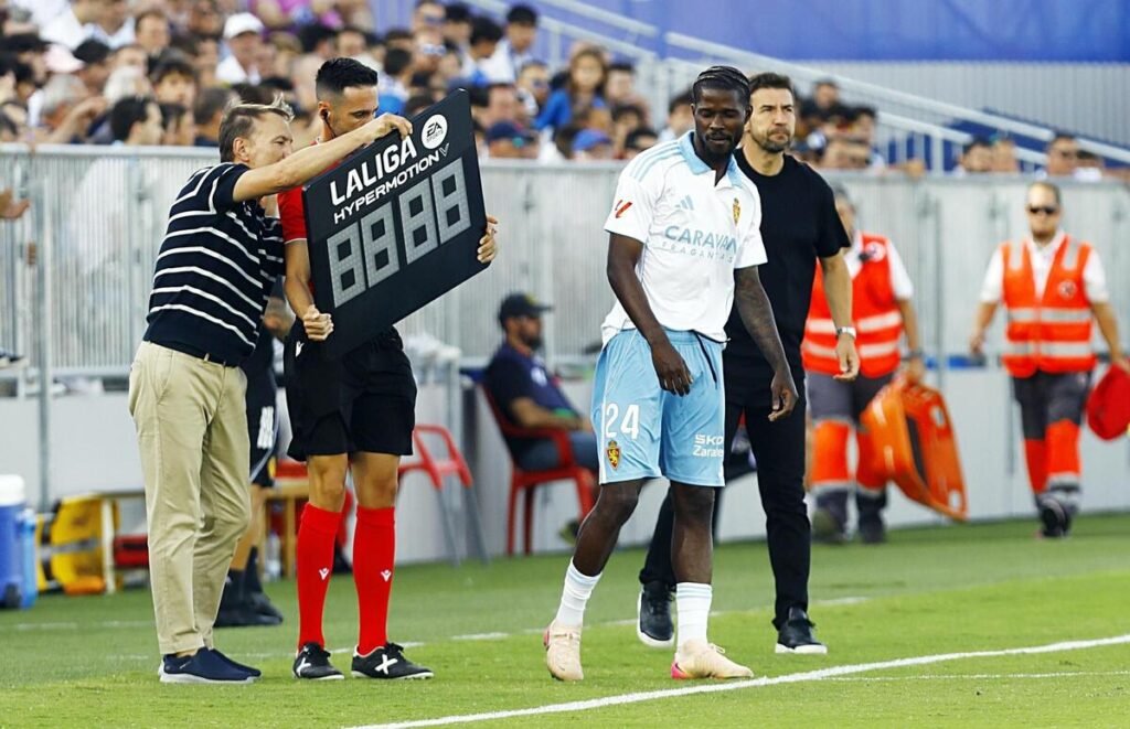 Akouokou en su debut con el Real Zaragoza