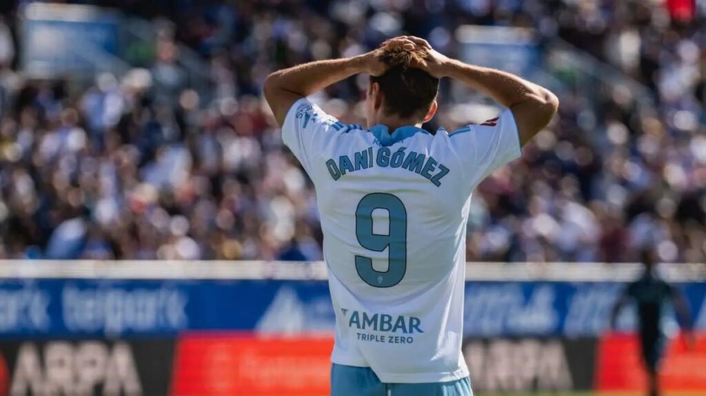 Dani Gómez frente al Córdoba