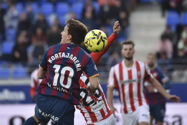 La SD Huesca sentencia al Real Sporting con dos penaltis absurdos 2 sdh vs sporting foto veronica lacasa 23 11 25 9