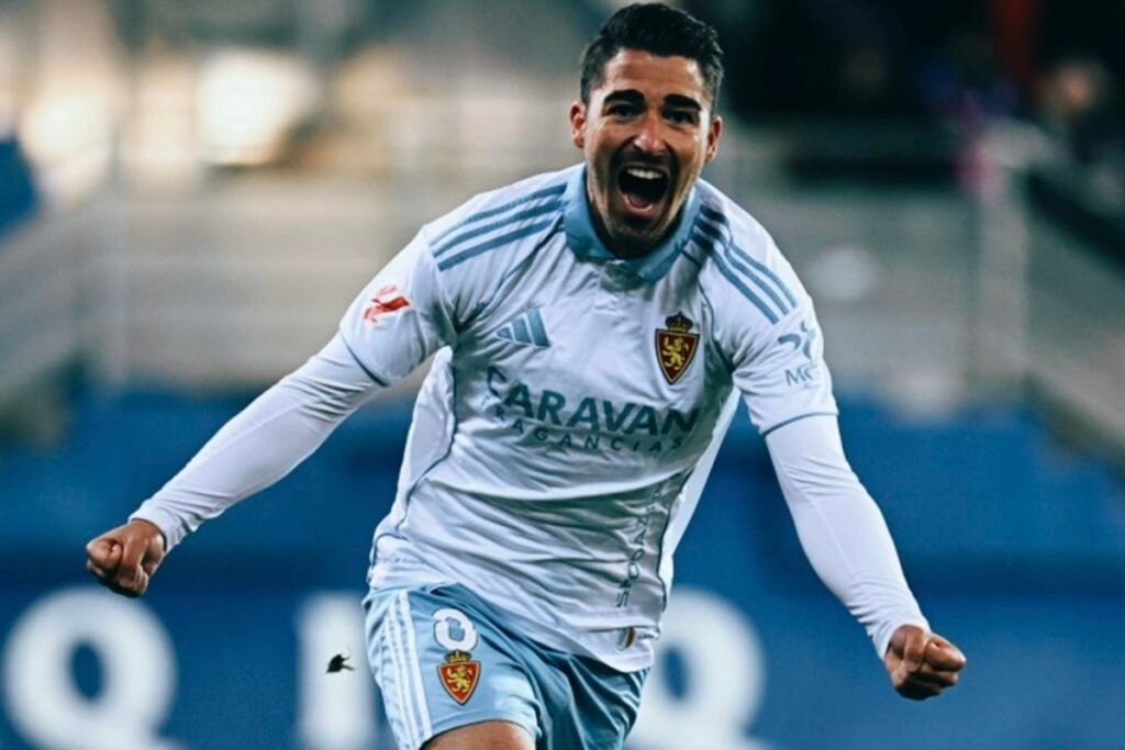 Toni Moya celebrando el gol de la victoria del Real Zaragoza