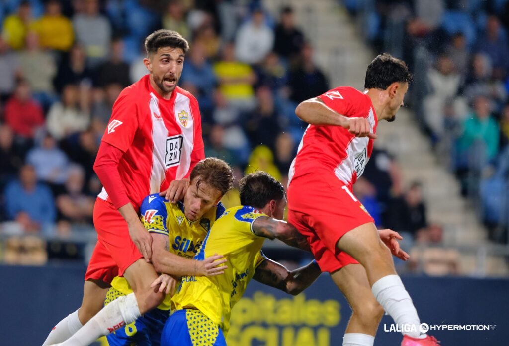Édgar regresará al Almeria en este mercado