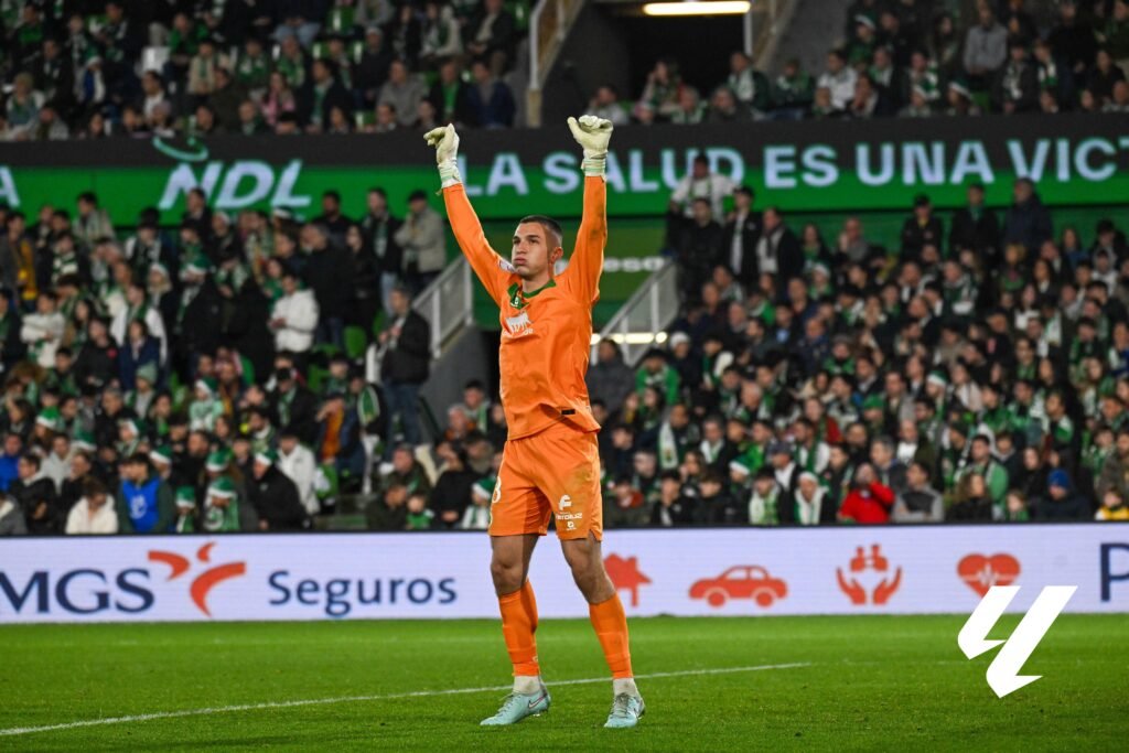 La portería del Racing en una incierta situación 1 Plamen apunta a salir del Racing en este mercado