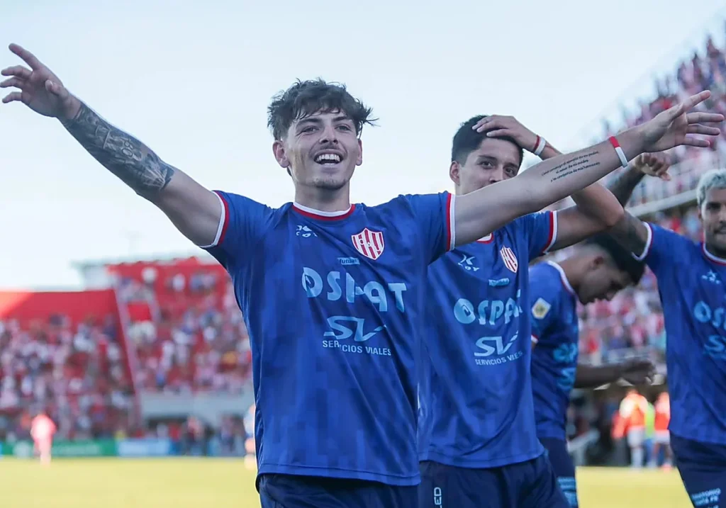 El nuevo delantero del Cádiz podría enfrentarse a una sanción 1 Jerónimo Dómina, en un partido con la Unión Santa Fe. Foto: L.V (Canal Amarillo)