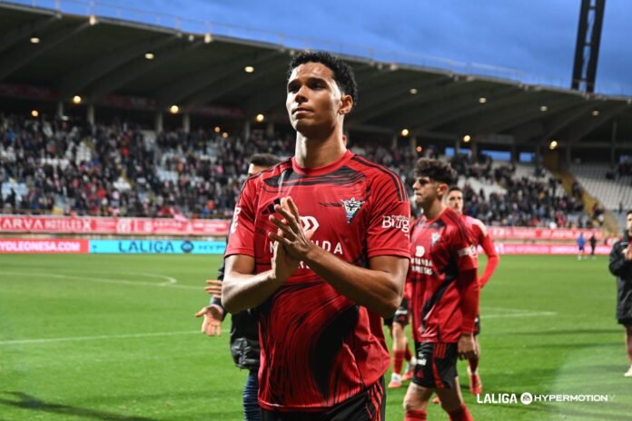 PORTADA Etienne Eto´o en el Mirandés