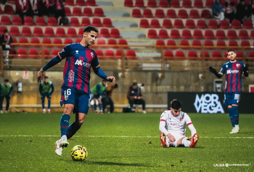 Jesús Álvarez en el encuentro entre la Cultu y el Huesca