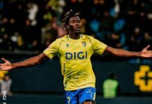 Dawda marca dos y corta el buen momento del Castellón Dawda celebra uno de los goles marcados ante el CD Castellón