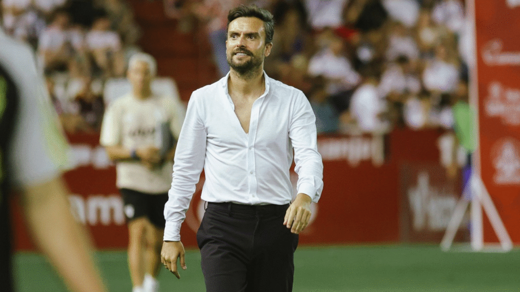 Rubén Albés al finalizar un partido.