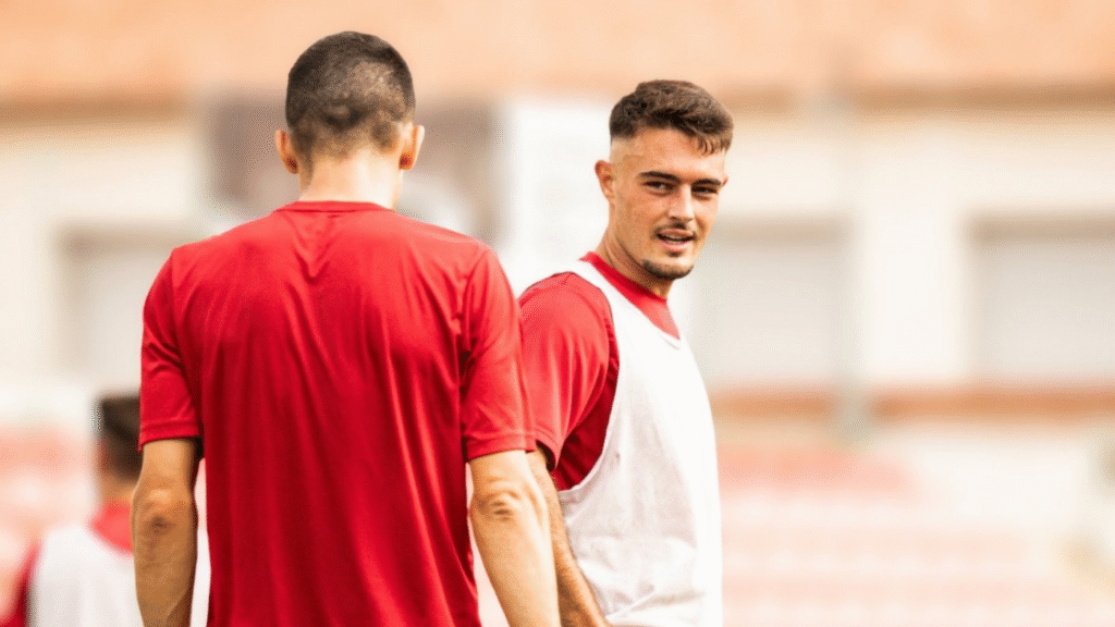 Las Palmas apuesta por memoria y futuro en su mercado 1 Andrés Rodríguez jugará en Las Palmas